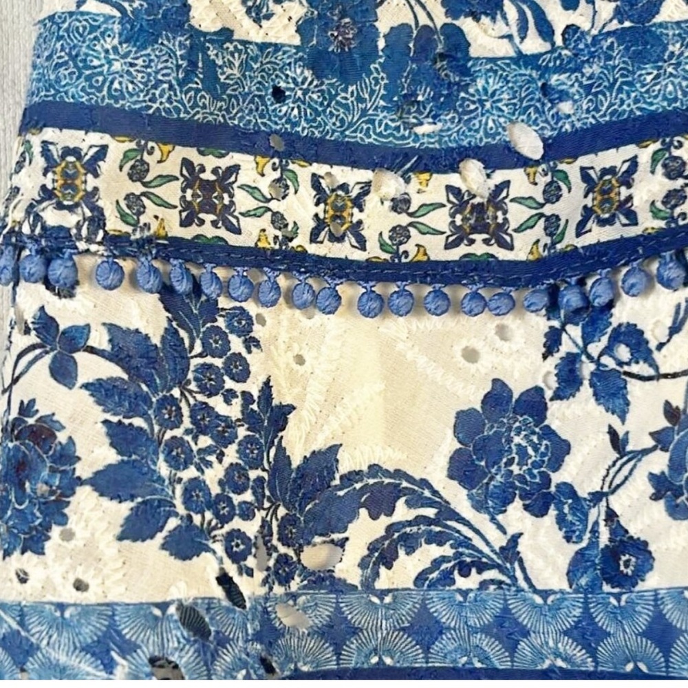 Alice + Olivia Blue and White Mini Skirt - Picture 4 of 7